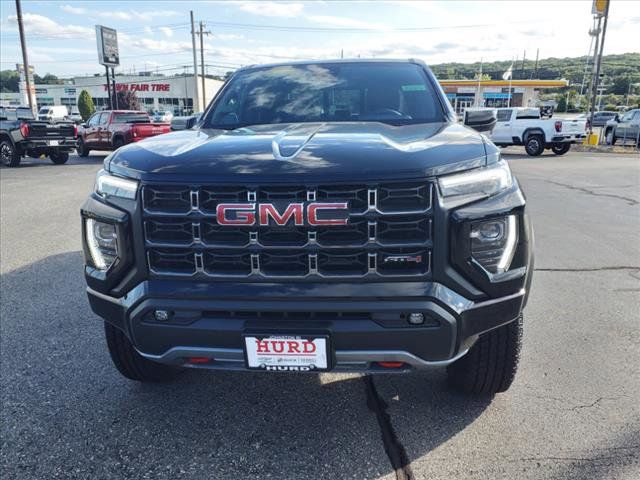 2024 GMC Canyon 4WD AT4