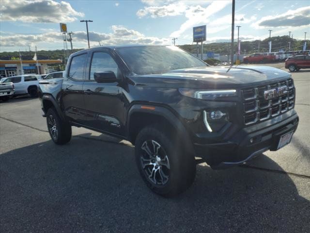 2024 GMC Canyon 4WD AT4