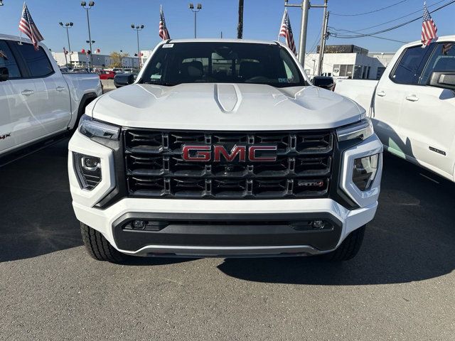 2024 GMC Canyon 4WD AT4