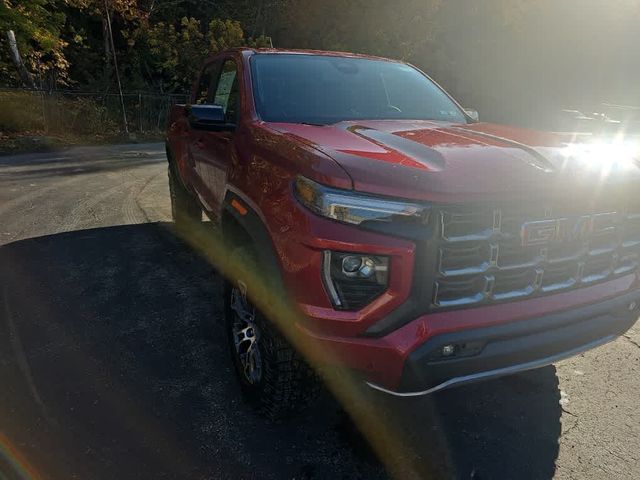 2024 GMC Canyon 4WD AT4