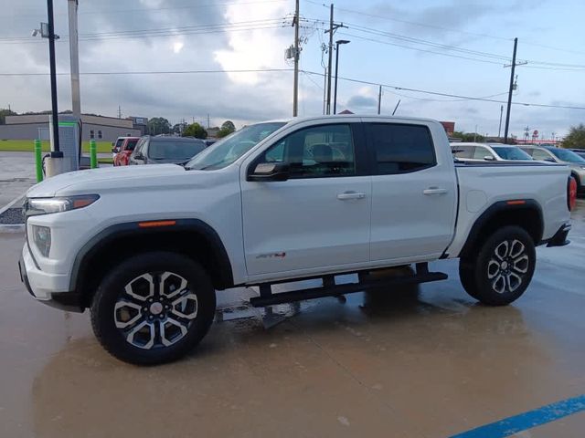 2024 GMC Canyon 4WD AT4