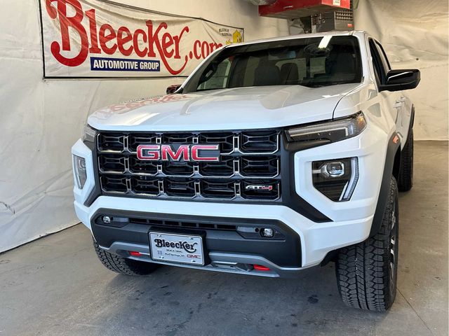 2024 GMC Canyon 4WD AT4