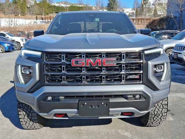 2024 GMC Canyon 4WD AT4