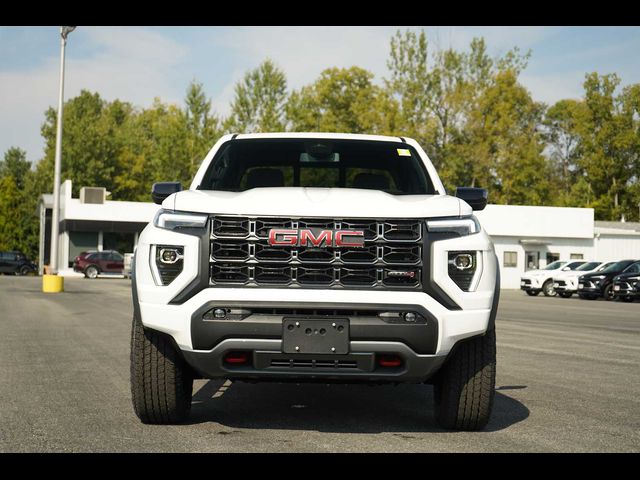 2024 GMC Canyon 4WD AT4