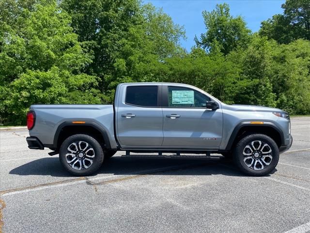 2024 GMC Canyon 4WD AT4