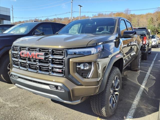 2024 GMC Canyon 4WD AT4