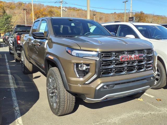 2024 GMC Canyon 4WD AT4