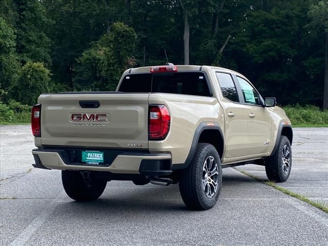 2024 GMC Canyon 4WD AT4