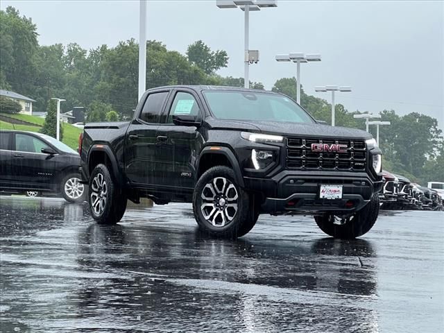 2024 GMC Canyon 4WD AT4