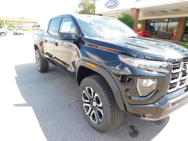 2024 GMC Canyon 4WD AT4