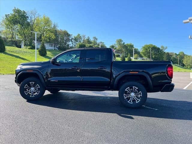 2024 GMC Canyon 4WD AT4