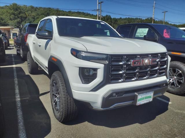 2024 GMC Canyon 4WD AT4