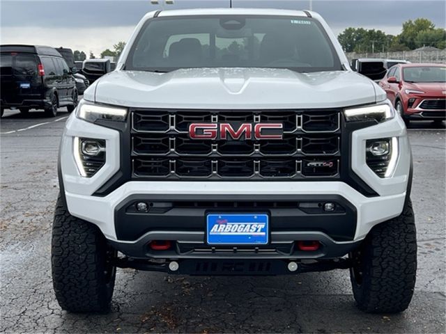 2024 GMC Canyon 4WD AT4