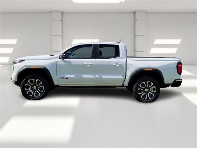 2024 GMC Canyon 4WD AT4