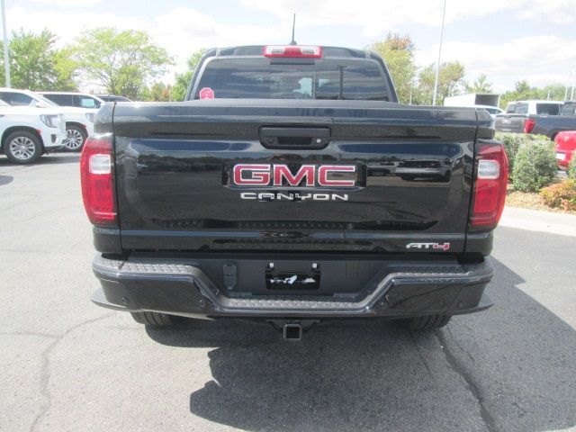 2024 GMC Canyon 4WD AT4