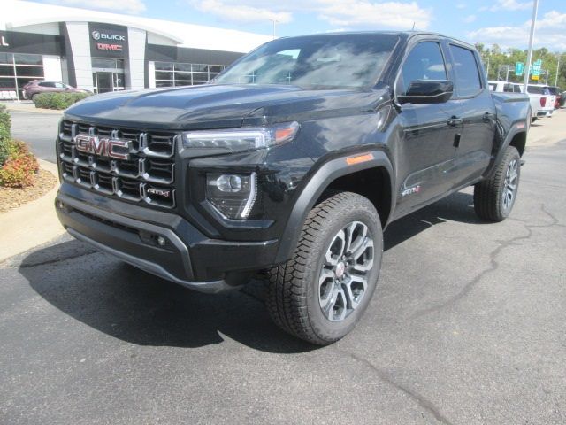 2024 GMC Canyon 4WD AT4