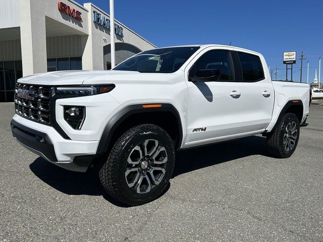 2024 GMC Canyon 4WD AT4