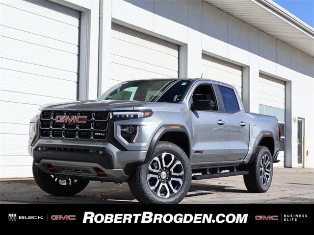 2024 GMC Canyon 4WD AT4