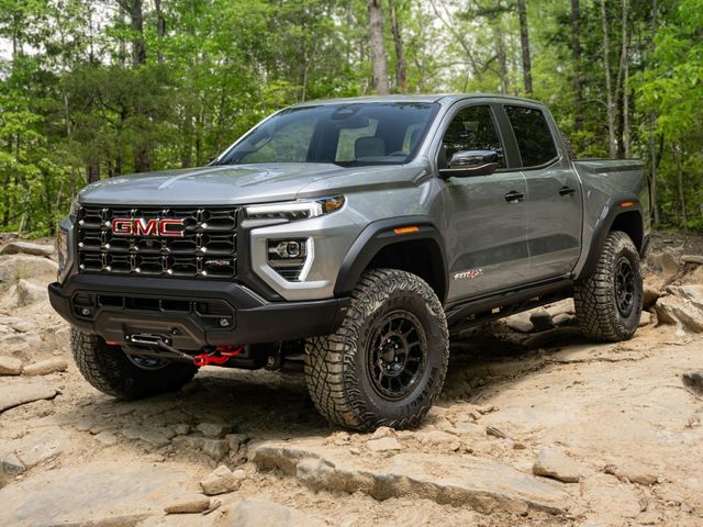 2024 GMC Canyon 4WD AT4