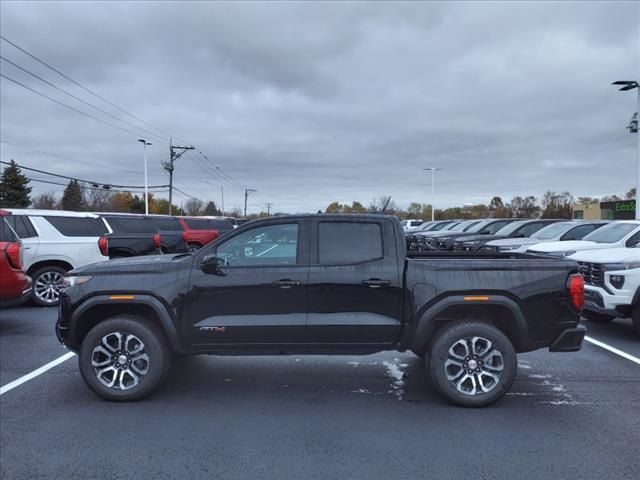 2024 GMC Canyon 4WD AT4