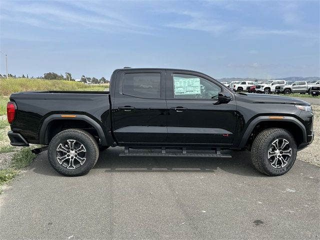 2024 GMC Canyon 4WD AT4