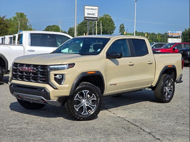 2024 GMC Canyon 4WD AT4