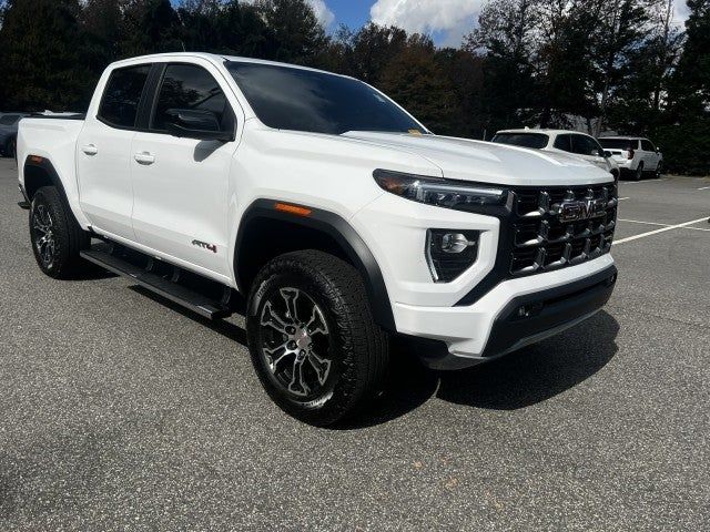 2024 GMC Canyon 4WD AT4