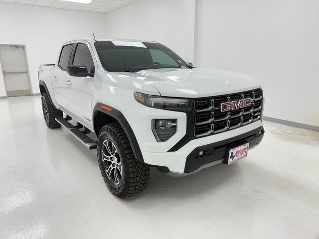 2024 GMC Canyon 4WD AT4