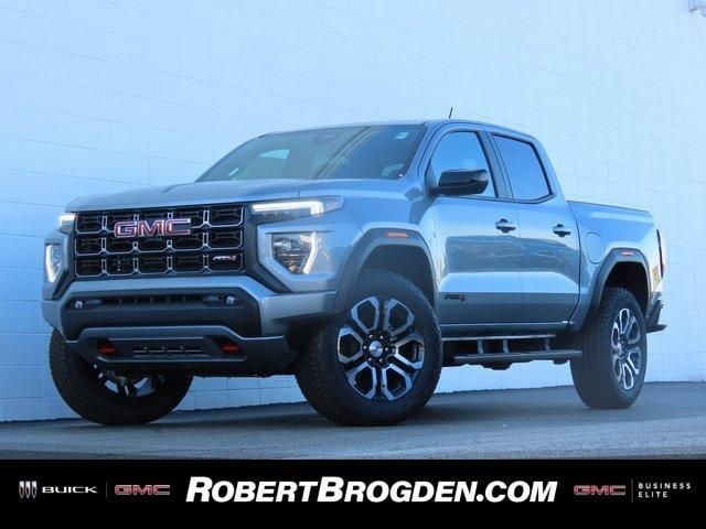 2024 GMC Canyon 4WD AT4