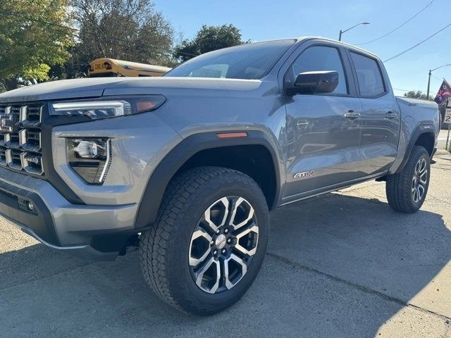 2024 GMC Canyon 4WD AT4