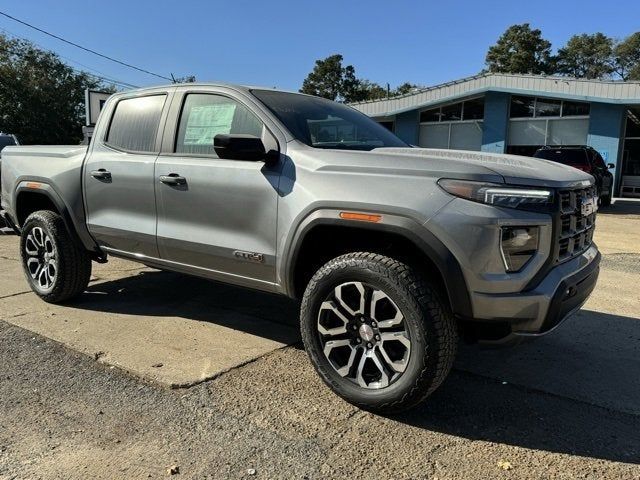 2024 GMC Canyon 4WD AT4