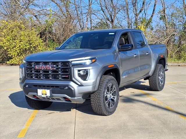 2024 GMC Canyon 4WD AT4