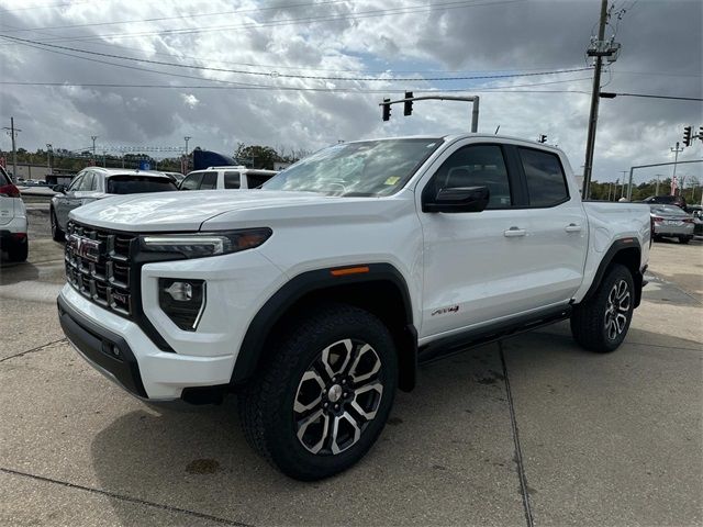 2024 GMC Canyon 4WD AT4