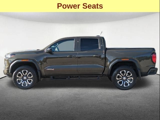 2024 GMC Canyon 4WD AT4