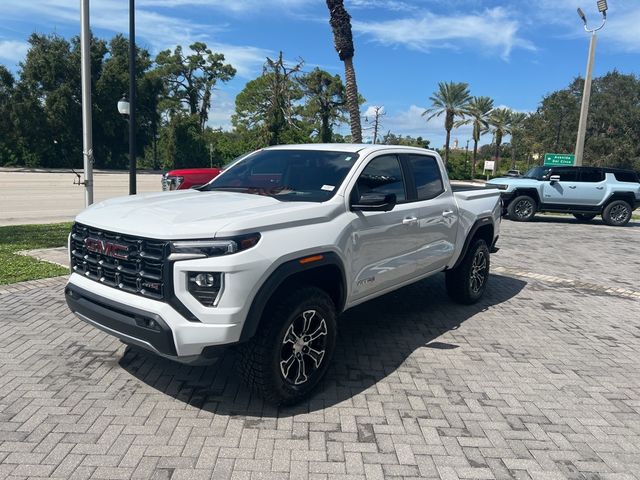 2024 GMC Canyon 4WD AT4