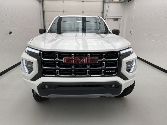 2024 GMC Canyon 4WD AT4