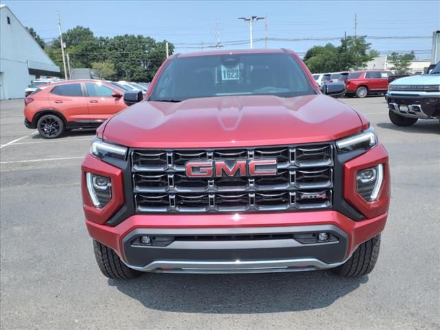 2024 GMC Canyon 4WD AT4