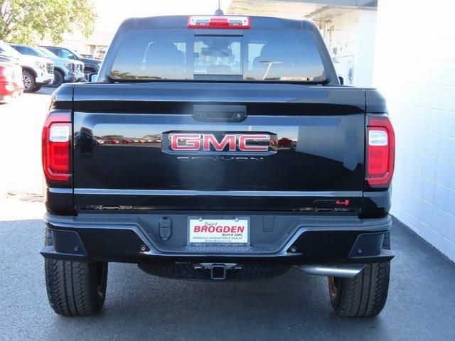 2024 GMC Canyon 4WD AT4