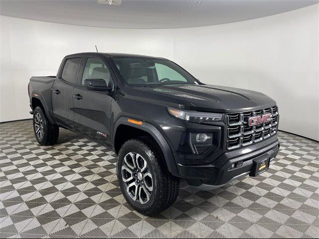 2024 GMC Canyon 4WD AT4