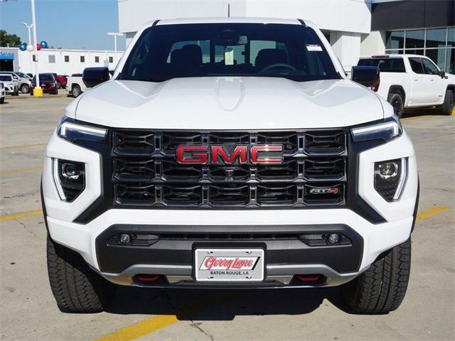 2024 GMC Canyon 4WD AT4