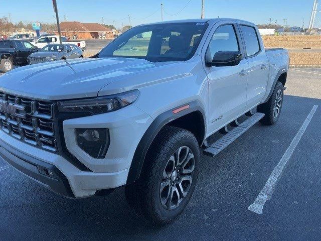 2024 GMC Canyon 4WD AT4