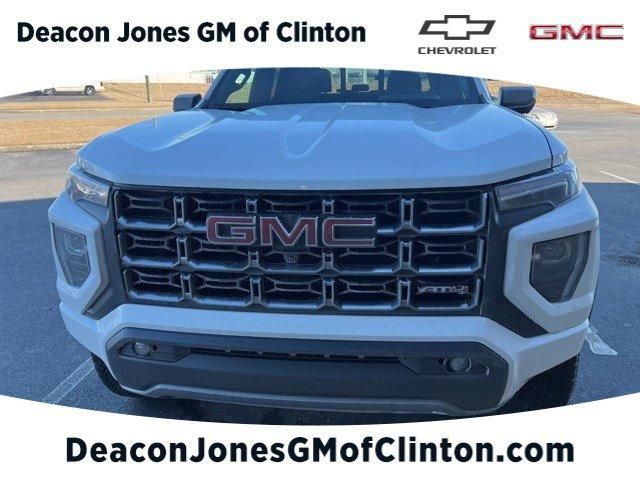 2024 GMC Canyon 4WD AT4