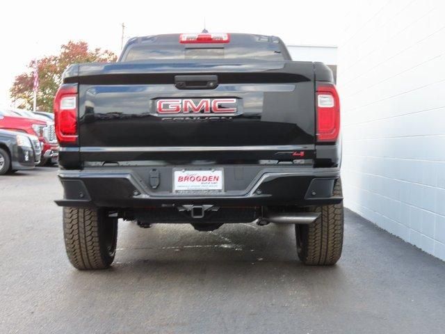 2024 GMC Canyon 4WD AT4