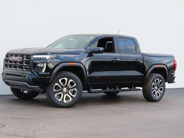 2024 GMC Canyon 4WD AT4