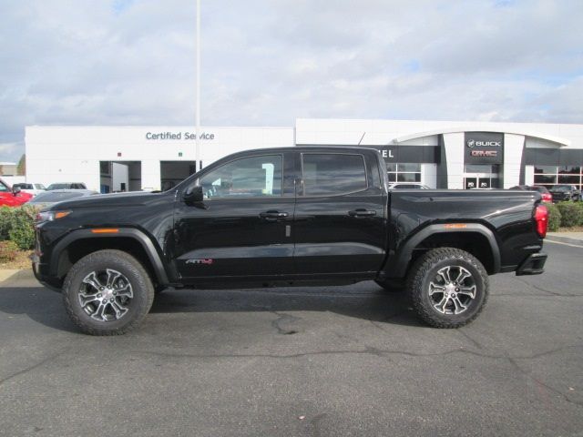 2024 GMC Canyon 4WD AT4