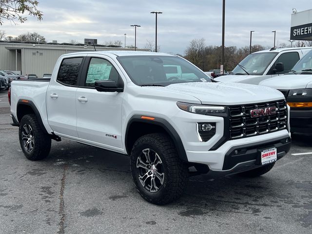 2024 GMC Canyon 4WD AT4