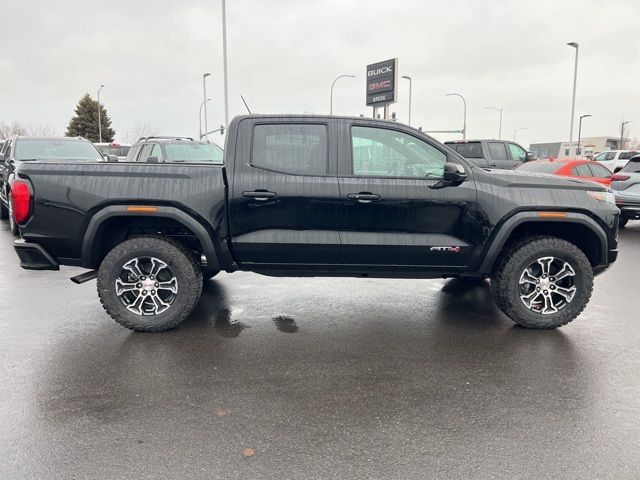 2024 GMC Canyon 4WD AT4