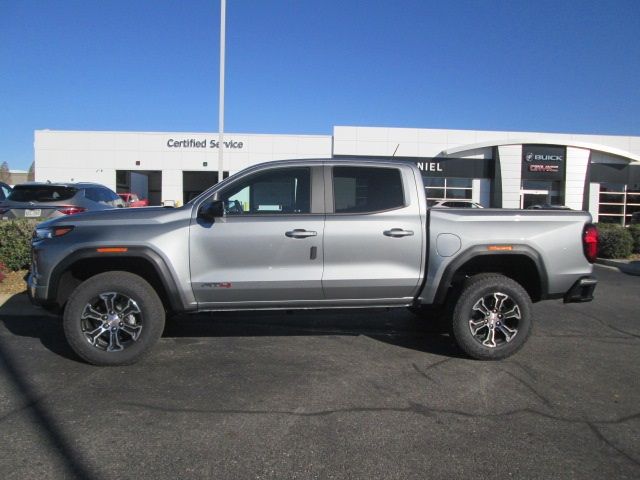 2024 GMC Canyon 4WD AT4