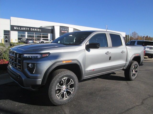 2024 GMC Canyon 4WD AT4