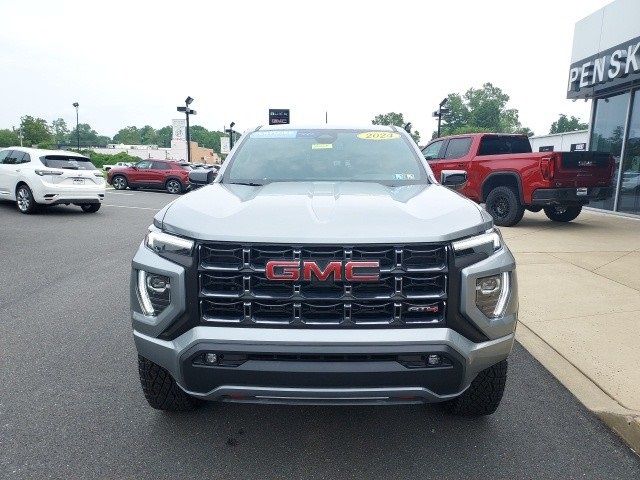 2024 GMC Canyon 4WD AT4